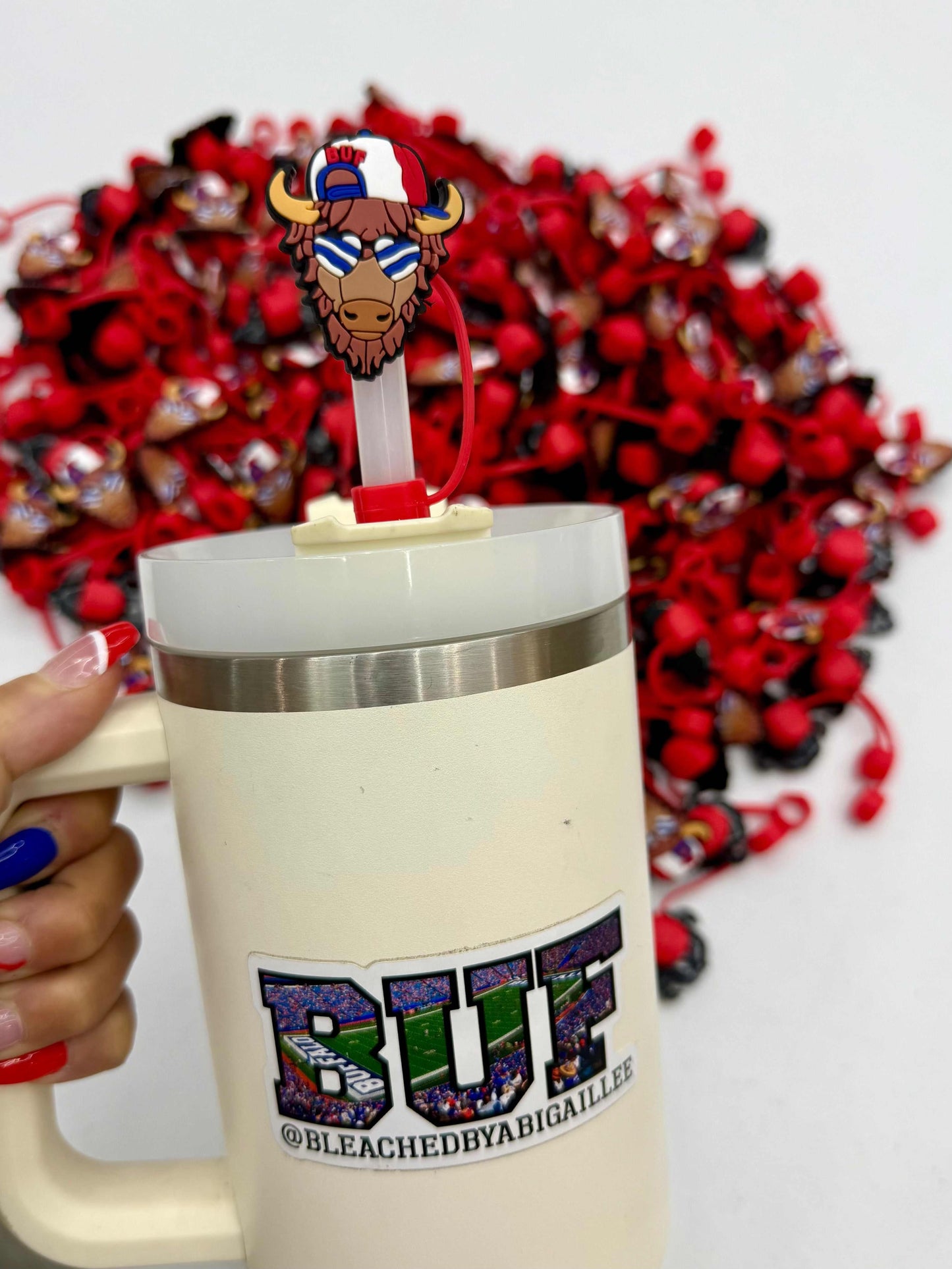 fun buffalo cup topper detail
