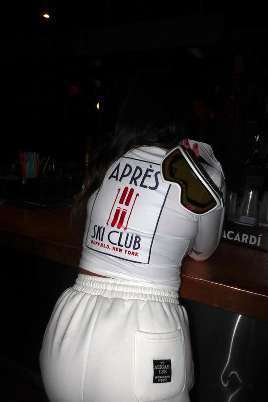 Aprés Ski Club Buffalo Long Sleeve Tee